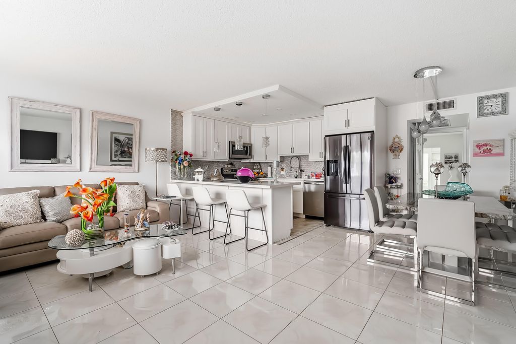 1012 Lincoln 1012, Boca Raton, FL 33434