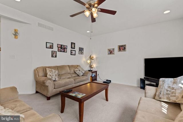 2710 RIVERHOUSE RD, Philadelphia, PA 19114