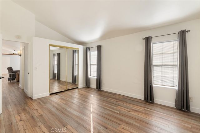 23301 Ridge Route Drive 26, Laguna Hills, CA 92653