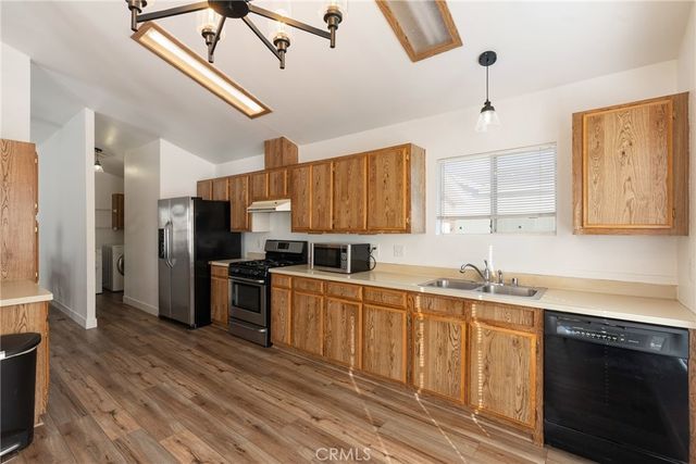 23301 Ridge Route Drive 26, Laguna Hills, CA 92653