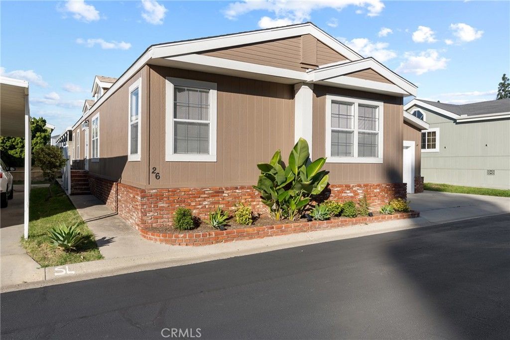 23301 Ridge Route Drive 26, Laguna Hills, CA 92653