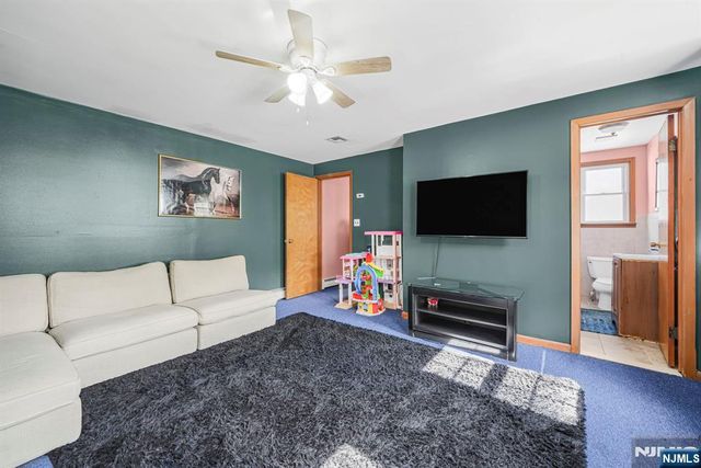 172 Chestnut Street, Newark, NJ 07105