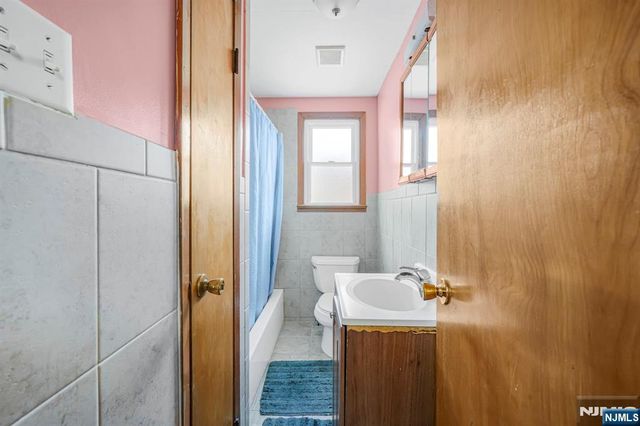 172 Chestnut Street, Newark, NJ 07105