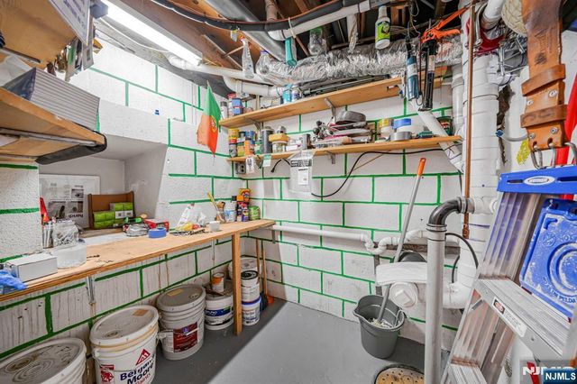 172 Chestnut Street, Newark, NJ 07105