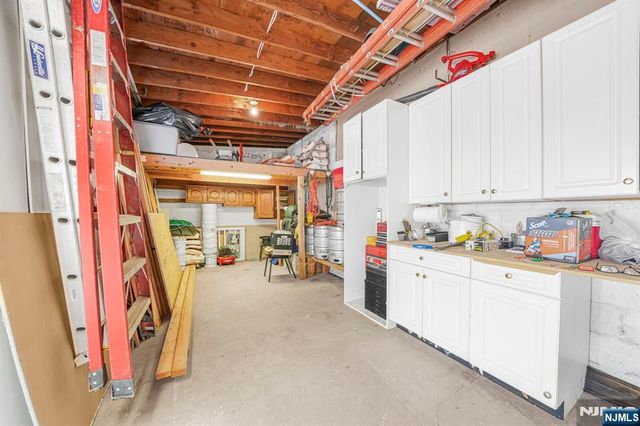 172 Chestnut Street, Newark, NJ 07105