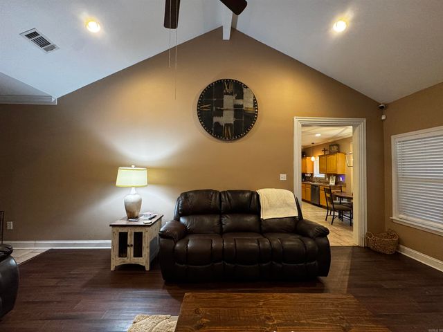 2224 Appling Cove Coves, Forrest City, AR 72336