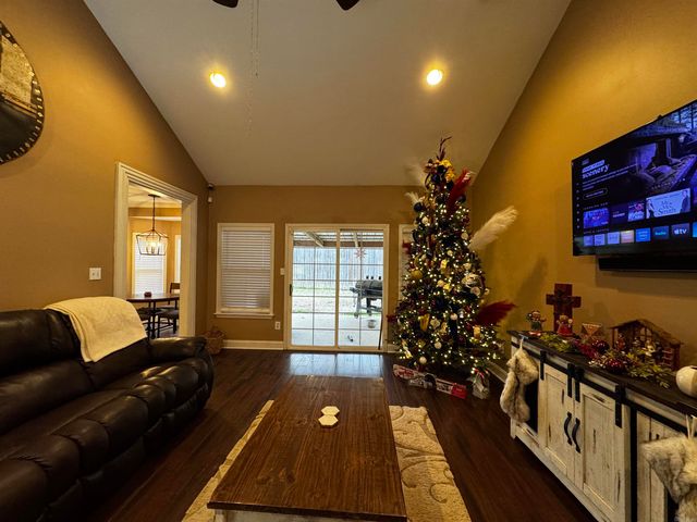 2224 Appling Cove Coves, Forrest City, AR 72336