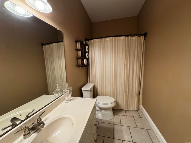 2224 Appling Cove Coves, Forrest City, AR 72336