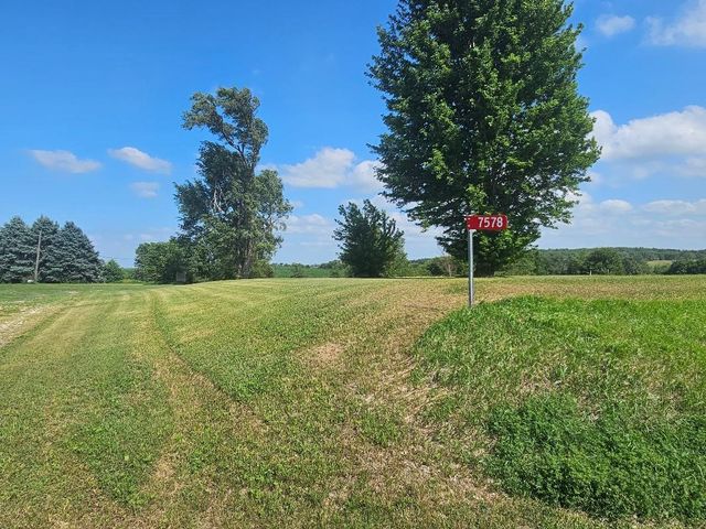 7578 11th Avenue Drive, Belle Plaine, IA 52208
