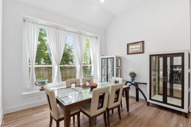 222 Promontory Court, Montgomery, TX 77316