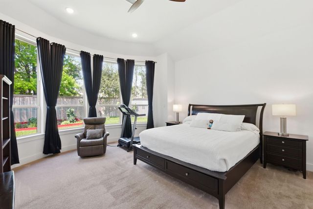 222 Promontory Court, Montgomery, TX 77316