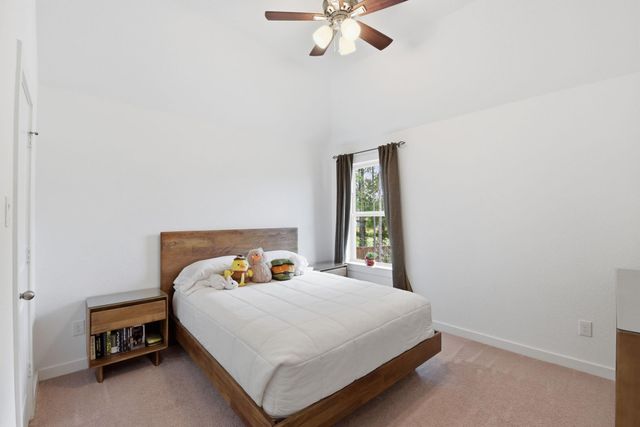 222 Promontory Court, Montgomery, TX 77316