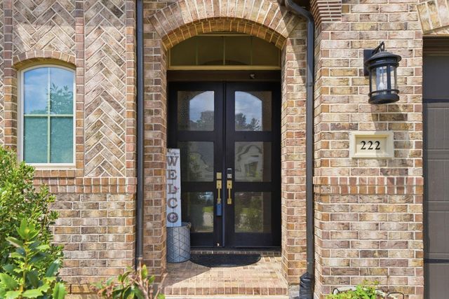 222 Promontory Court, Montgomery, TX 77316