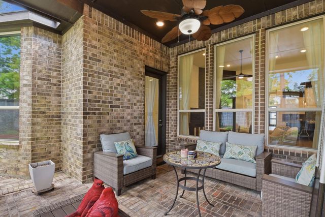 222 Promontory Court, Montgomery, TX 77316