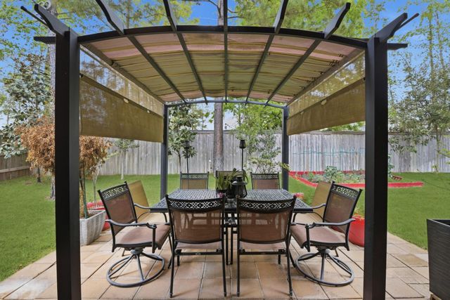 222 Promontory Court, Montgomery, TX 77316