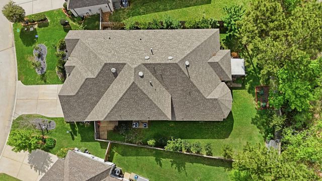 222 Promontory Court, Montgomery, TX 77316