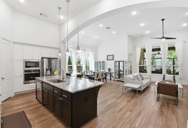 222 Promontory Court, Montgomery, TX 77316