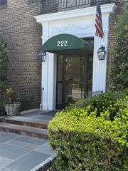 222 7th Street 3C, Garden City, NY 11530