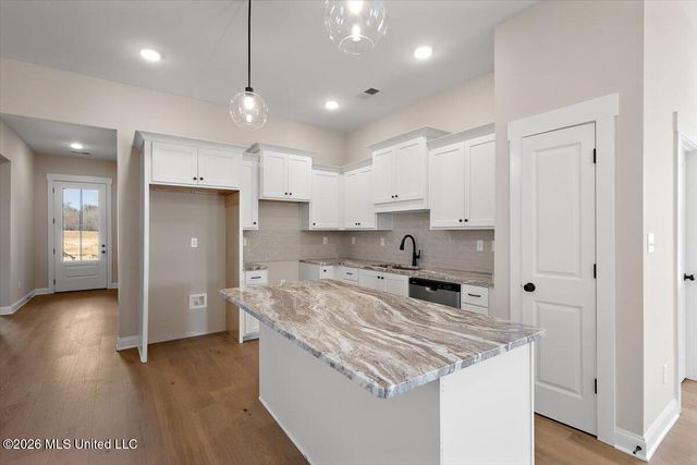 457 Sunflower Street, Nesbit, MS 38651