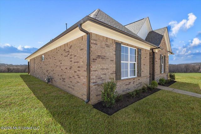 457 Sunflower Street, Nesbit, MS 38651