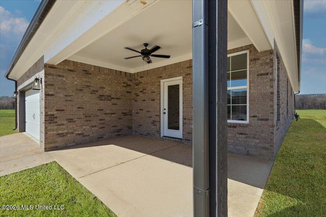 457 Sunflower Street, Nesbit, MS 38651