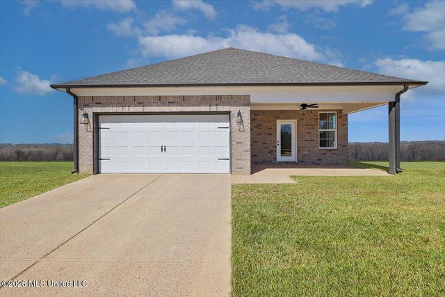 457 Sunflower Street, Nesbit, MS 38651