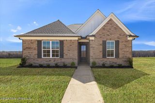 457 Sunflower Street, Nesbit, MS 38651