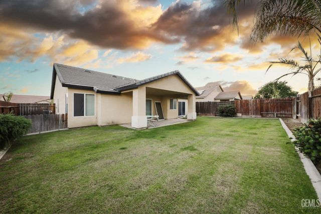13402 Boyd Lake Drive, Bakersfield, CA 93314