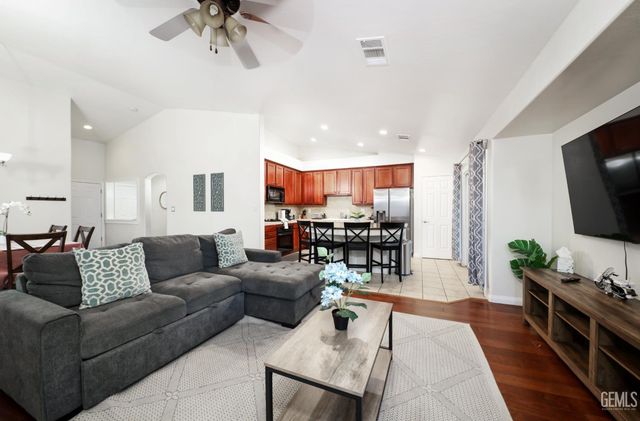 13402 Boyd Lake Drive, Bakersfield, CA 93314
