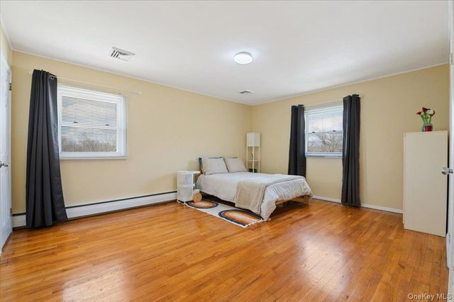7 Plainview Road, Bethpage, NY 11714