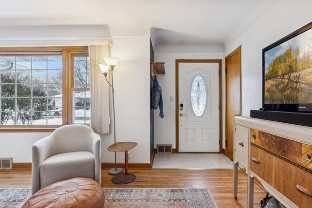 974 Ohio Street, West Saint Paul, MN 55118