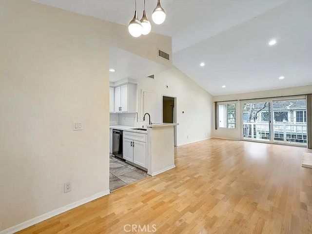 3867 Thorncroft, Inglewood, CA 90305