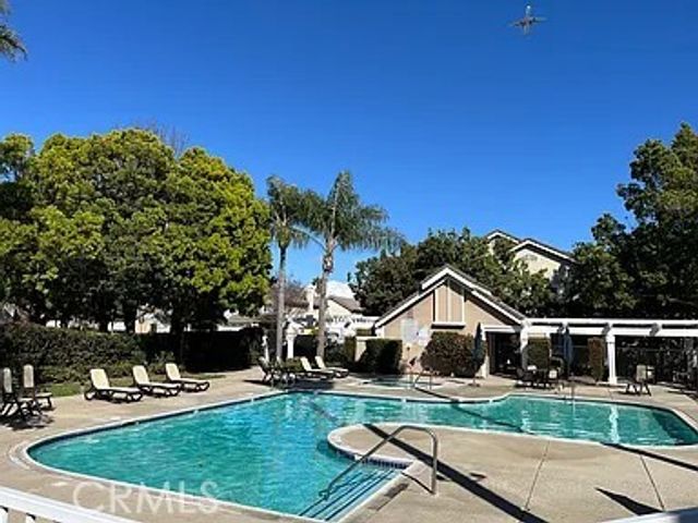 3867 Thorncroft, Inglewood, CA 90305