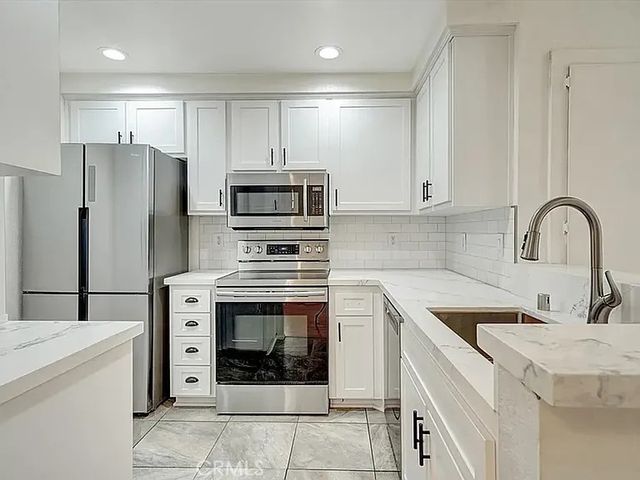 3867 Thorncroft, Inglewood, CA 90305