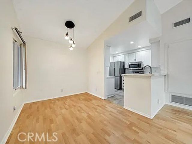 3867 Thorncroft, Inglewood, CA 90305