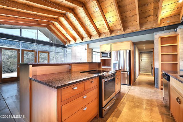 18474 E Cactus Hill Road, Vail, AZ 85641