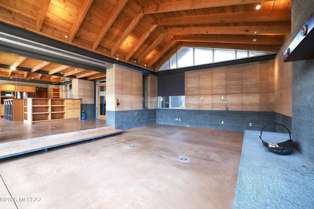 18474 E Cactus Hill Road, Vail, AZ 85641