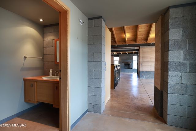 18474 E Cactus Hill Road, Vail, AZ 85641