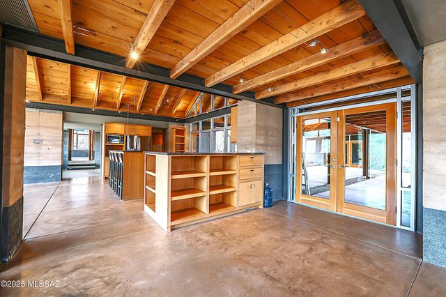 18474 E Cactus Hill Road, Vail, AZ 85641