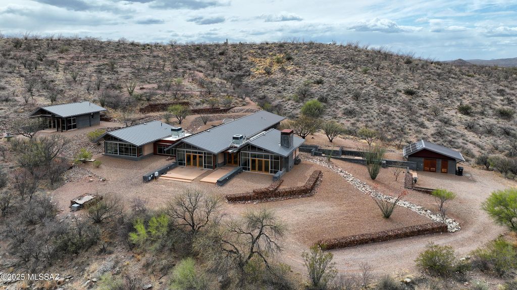 18474 E Cactus Hill Road, Vail, AZ 85641