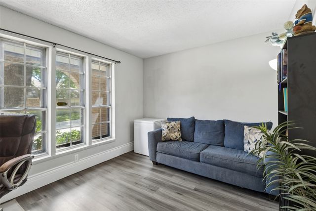 2059 Embassy Way, Carrollton, TX 75006