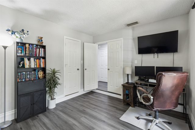 2059 Embassy Way, Carrollton, TX 75006