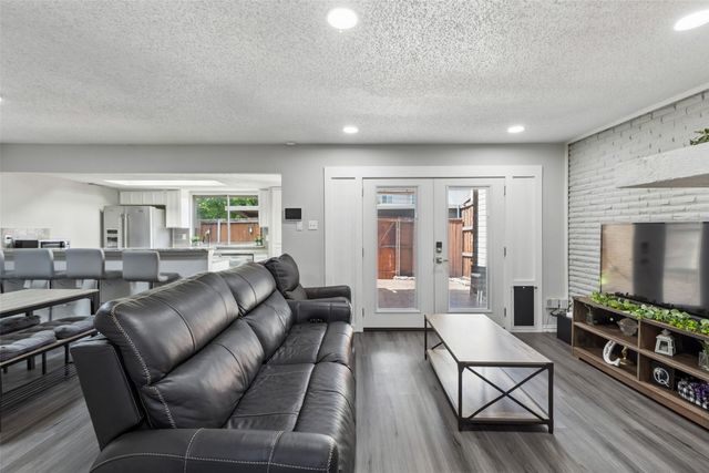 2059 Embassy Way, Carrollton, TX 75006