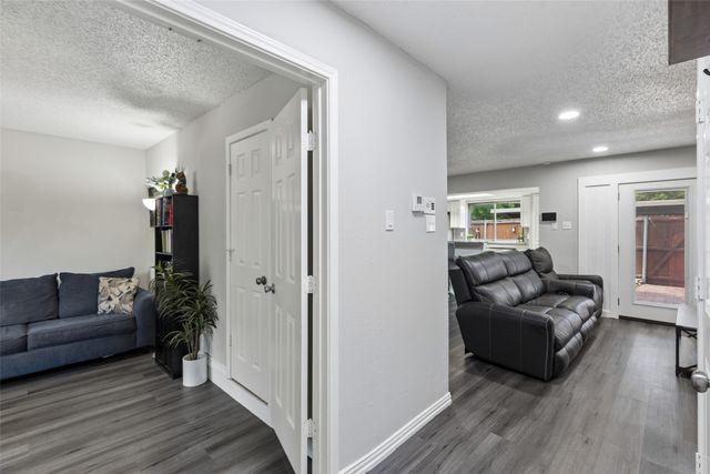2059 Embassy Way, Carrollton, TX 75006