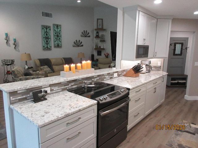 216 Meander Circle, Royal Palm Beach, FL 33411