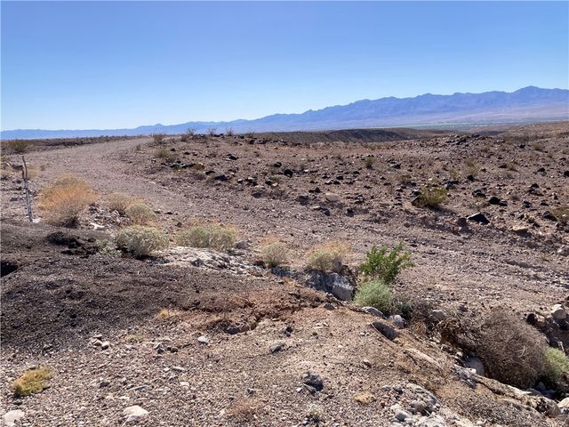 017 Bullhead Parkway, Bullhead City, AZ 86442