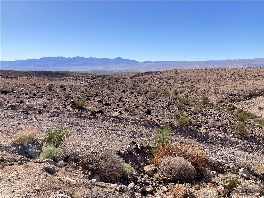 017 Bullhead Parkway, Bullhead City, AZ 86442