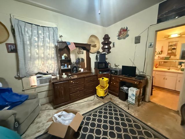 1924 14th Street, Lubbock, TX 79401