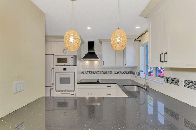 707 W VENICE AVENUE 707A, Venice, FL 34285