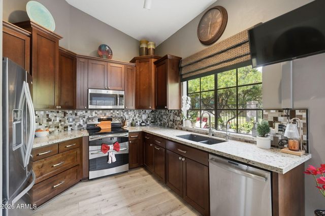 1502 W SHELLFISH Drive, Gilbert, AZ 85233